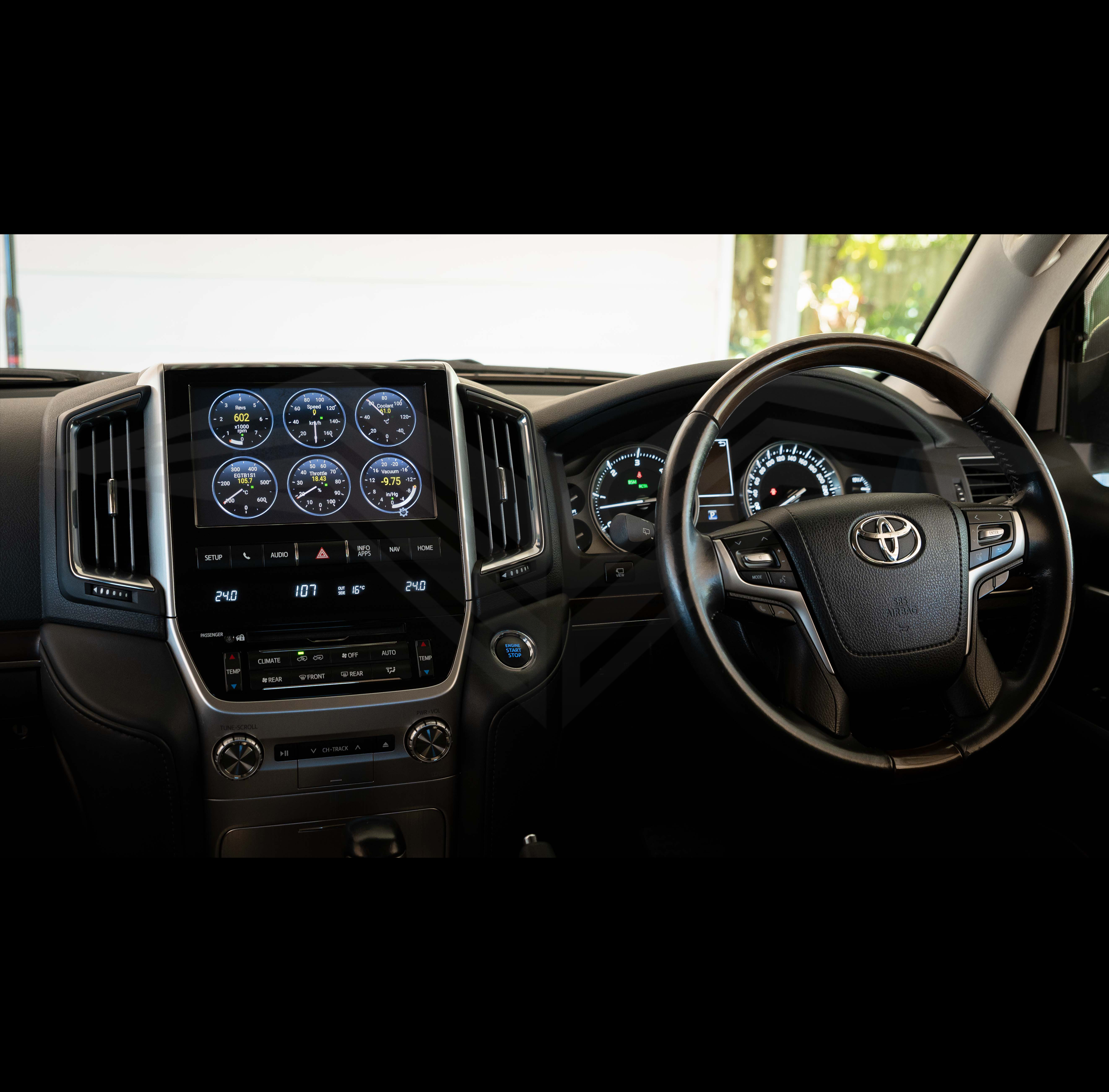 Android Multimedia Interface with Apple CarPlay & Android Auto for Toyota LC200 Landcruiser VX & Sahara 16-21
