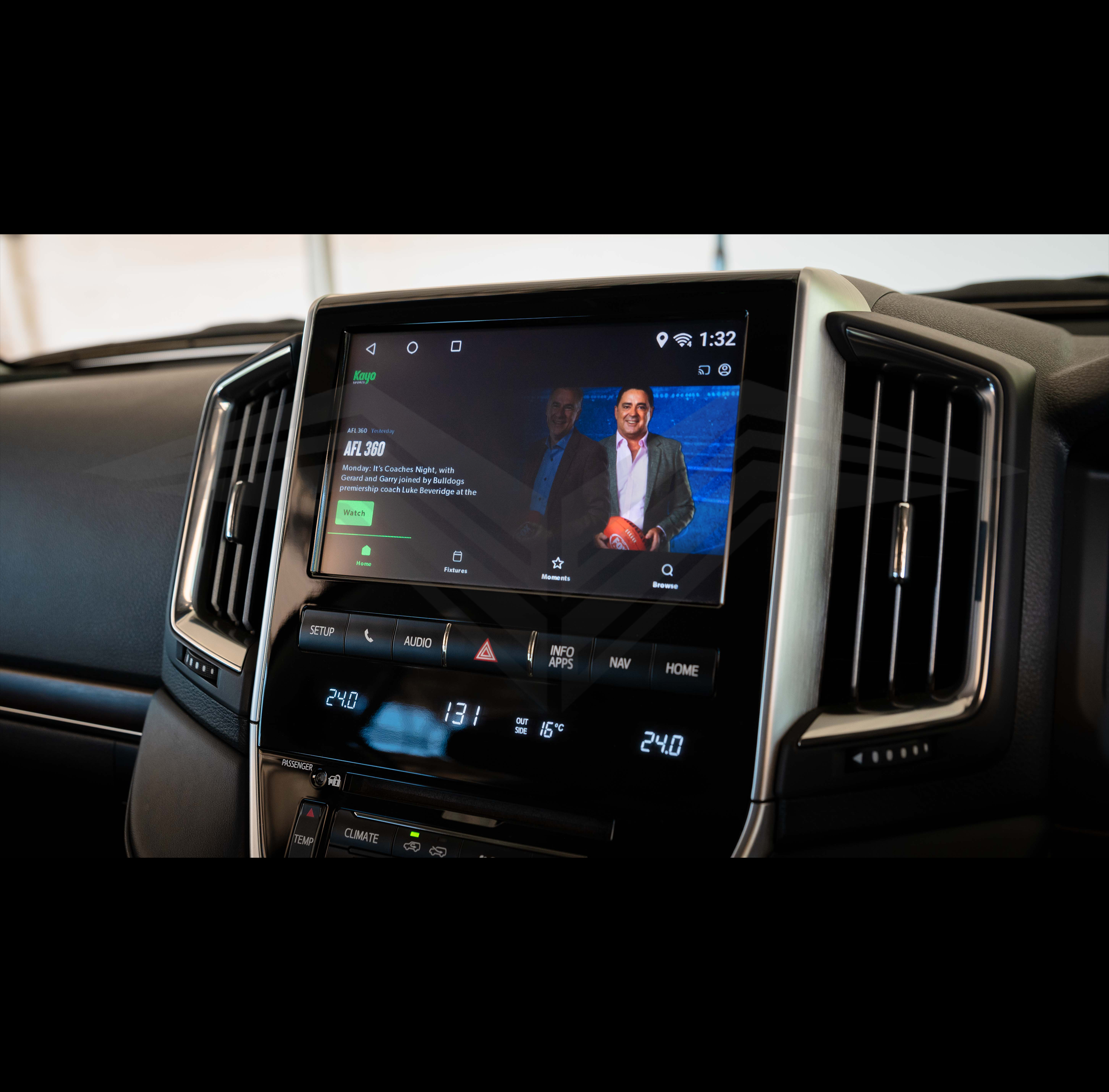 Android Multimedia Interface with Apple CarPlay & Android Auto for Toyota LC200 Landcruiser VX & Sahara 16-21