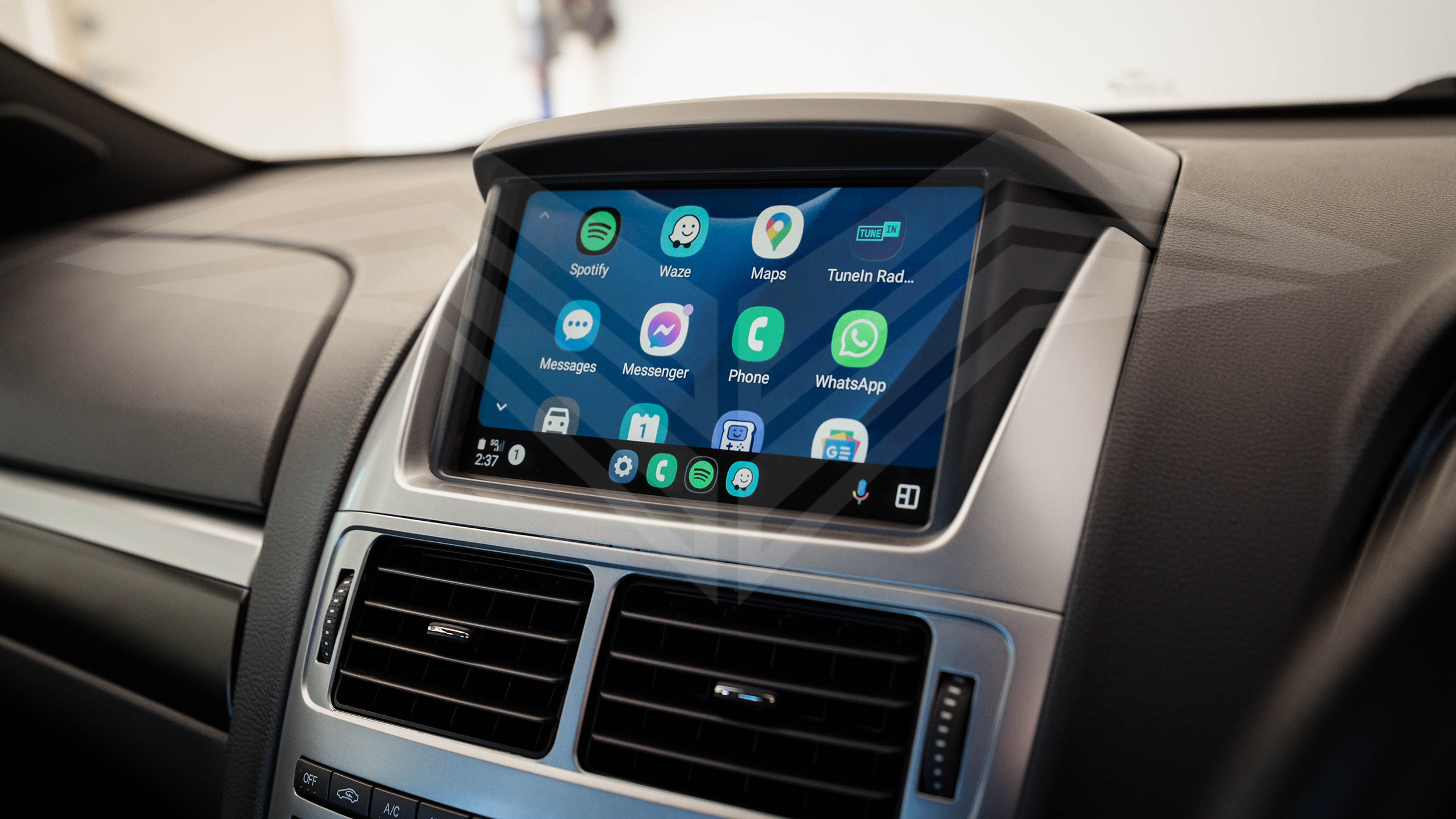 Wireless Apple CarPlay Android Auto Integration for Ford FG-X Falcon with Sync 2.0